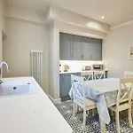 Host & - Dalton House Holiday home Whitby