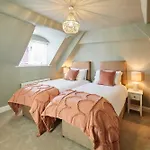 Host & - Dalton House