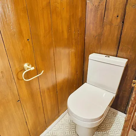 بيت للعطل Host & - Dalton House ويتبي