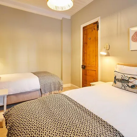 بيت للعطل Host & - Dalton House