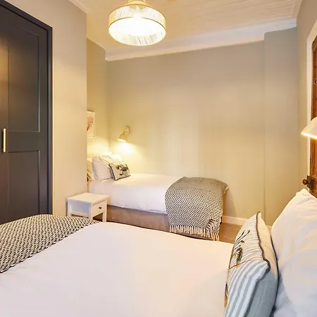 Сasa de vacaciones Host & - Dalton House *
