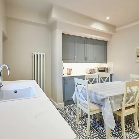 Host & - Dalton House Holiday home Whitby
